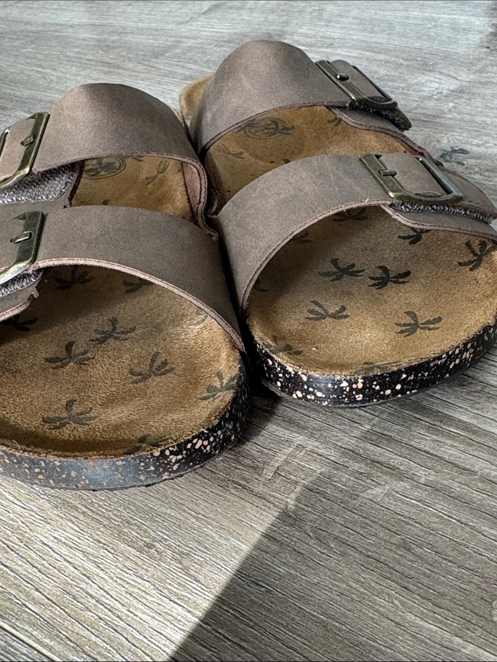 Wonder Nation Boys Double Buckle Brown Slide Sandals Size 6